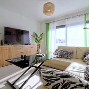Center Location, Ac, Swimming Pool, And Parking , Olhao Portugal