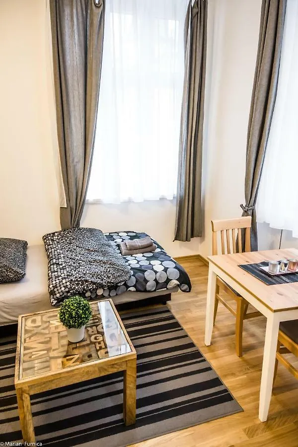 Gorgeous Flat Only 15 Min To Center Apartment Vienna